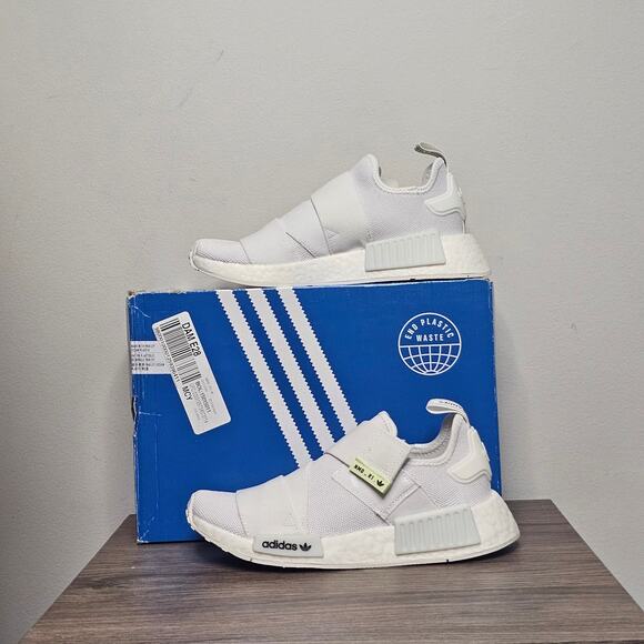 Adidas Women's NMD R1 Strap Closure Athletic Shoes Size 7 White NWT - Picture 1 of 9